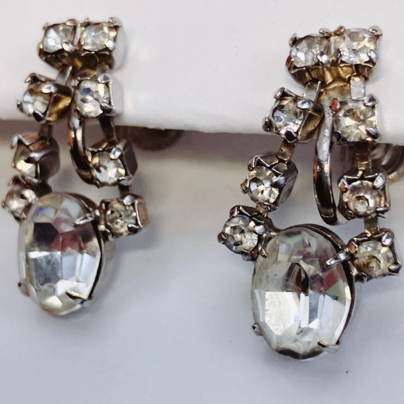 VTG Mid Century Earrings, Screw-Back, Prong Set Rhinestones, Sparkly 1950s - Picture 4 of 8